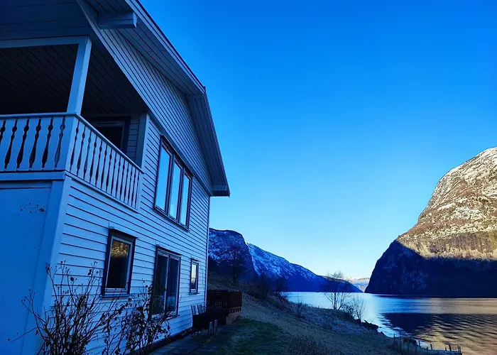 Visit Undredal
